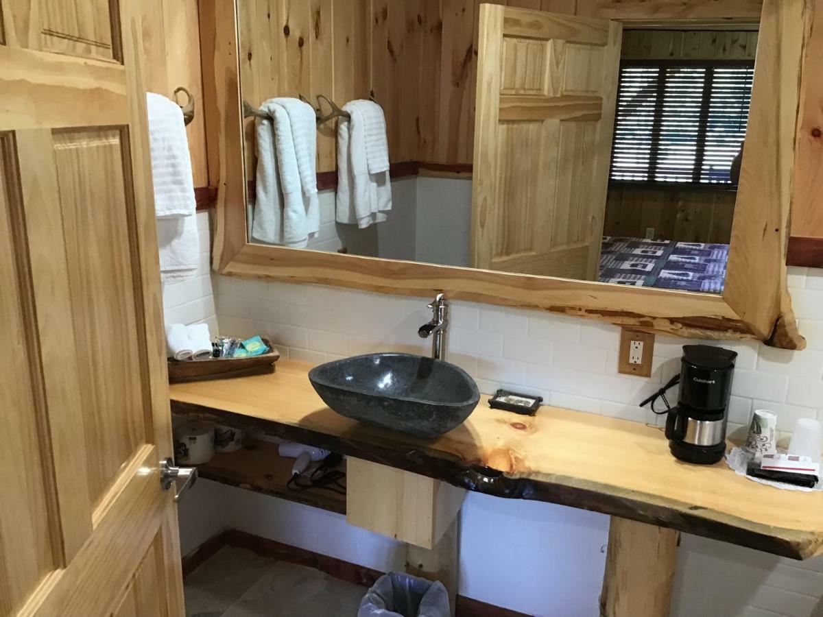 Halfway House Motel Elizabethtown Εξωτερικό φωτογραφία
